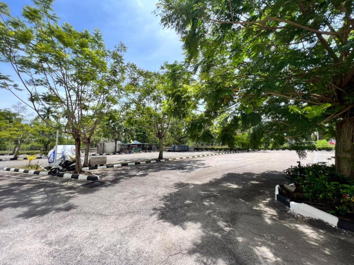Maya Apartment Bay View Villas Port Dickson Bagian luar foto